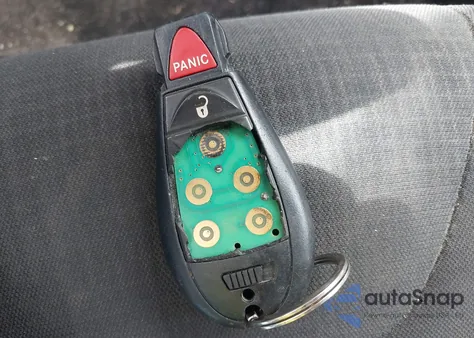 2015 Jeep Cherokee Latitude z USA, uszkodzony, nr VIN 1C4PJMCB3FW768092